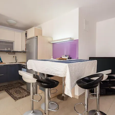 Apartment Maki Exclusive